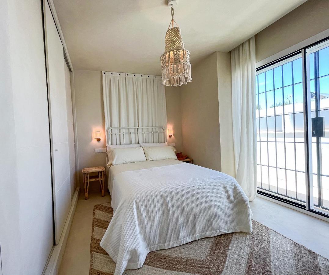 Casa Bambu - Incredible Beachside Townhouse Marbella