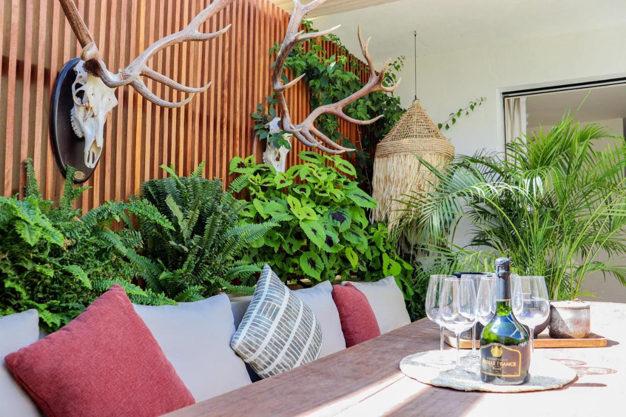 Ferienhaus Casa Bambu - Incredible Beachside Townhouse Marbella